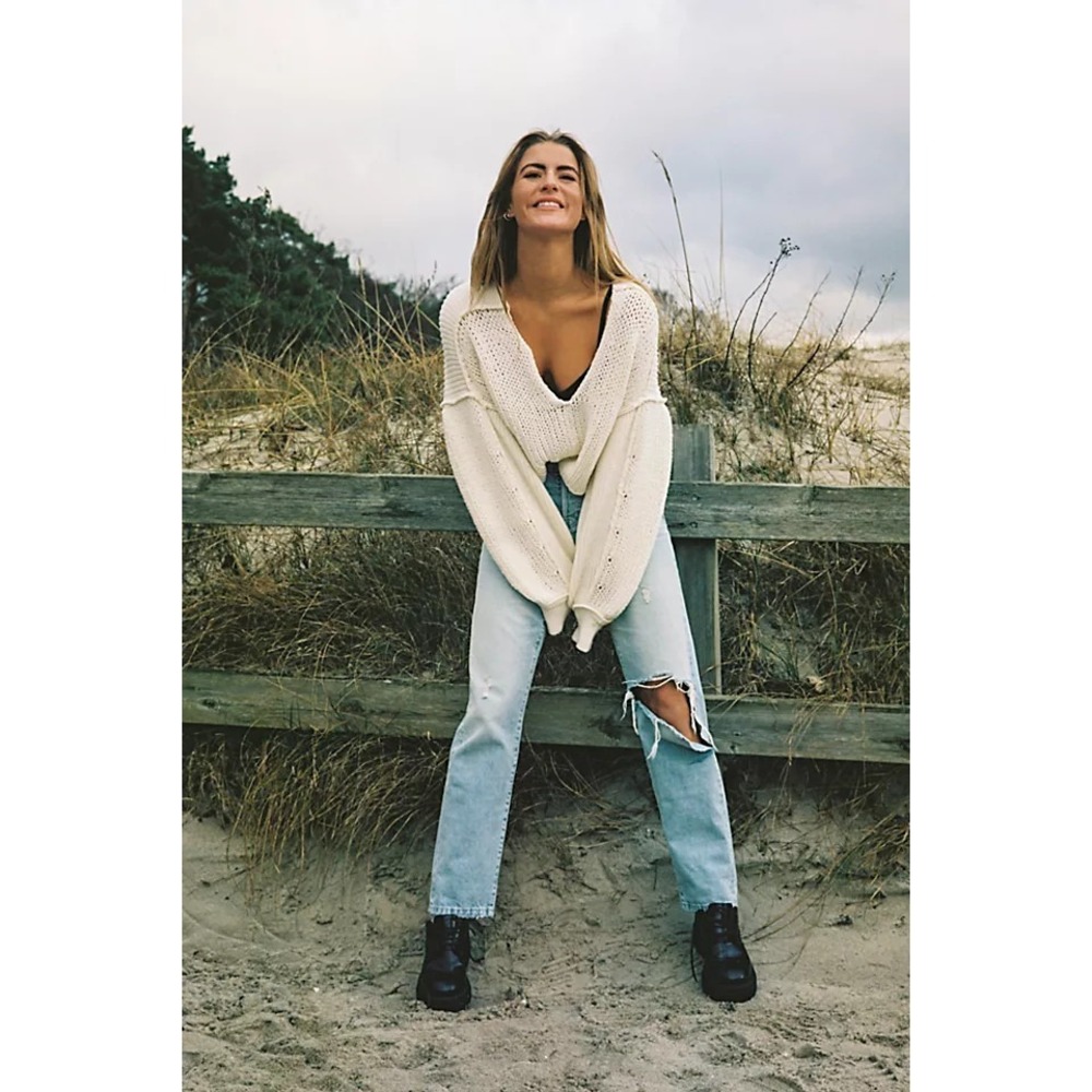 We The Free Sweater Womens Large White Cable Knit V Neck Oversized Pullover